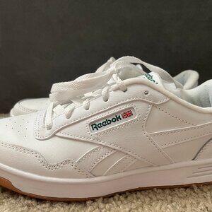 White Reebok Club Memorytech Size 7
